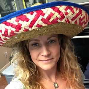 Meet your Posher, Cara